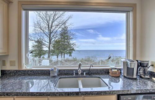 Grand Egg Harbor Home with Stunning Lake Views! - Foto 8