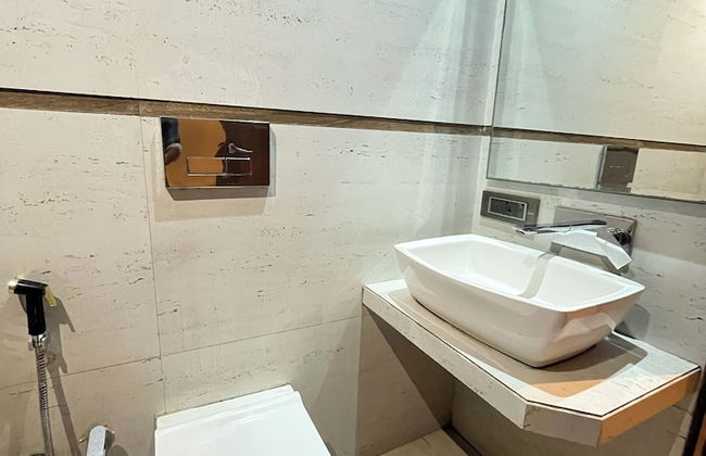 The Saroja Grand Villa Resorts - Photo 23