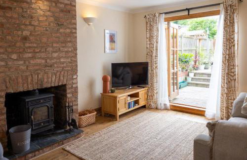 Cottage in Central Burbage Leicestershire - Photo 25