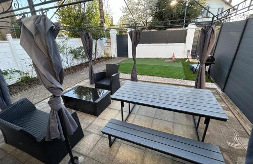 La maison des Ducs, terrasse, BBQ, Proche centre - Foto 21