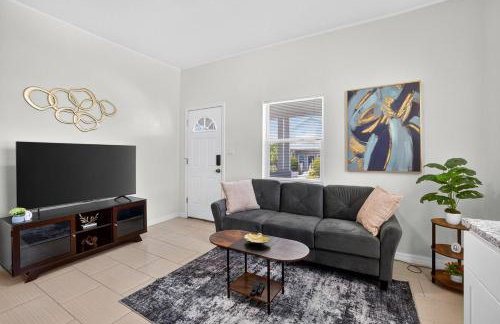 Stylish Home- Mins to St Josephs Hospital & DT - Foto 9