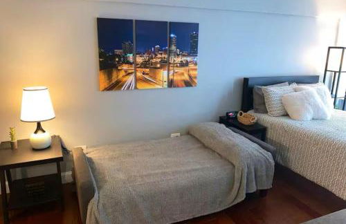 Condo Close to Stadium and Free Parking - Foto 6