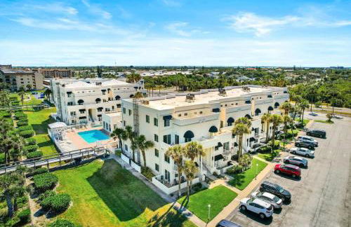 Royal Mansions, Ocean View Penthouse Condo - Foto 1