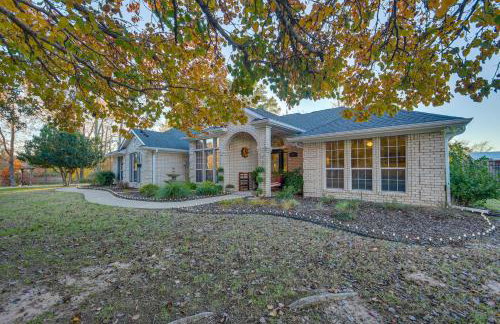 The Crown Goose - Bullard Home with Pool and Spa! - Foto 31