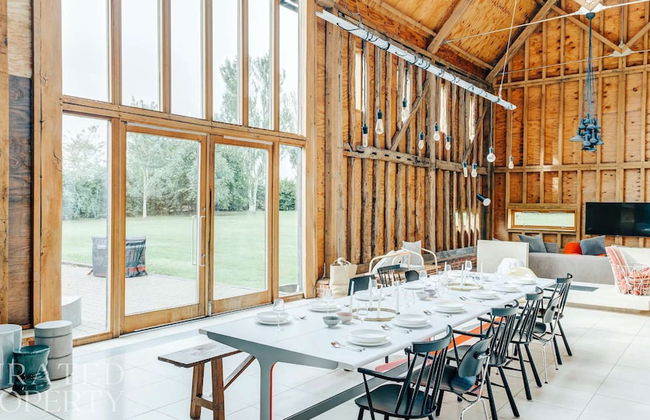 Grand Suffolk Barn Conversion - Foto 26