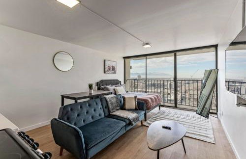 Downtown Stylish Cozy Vibe Work Area Free pkg Gym - Foto 4