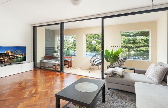 Coogee Beach Pad - Photo 1