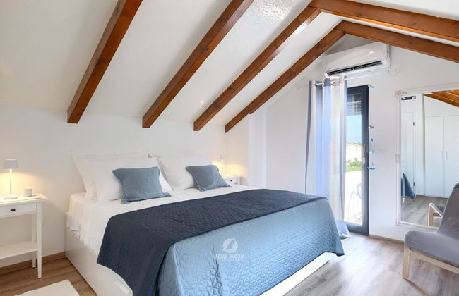 Adorable Home With Private Garden and Bubble Bath - Foto 5