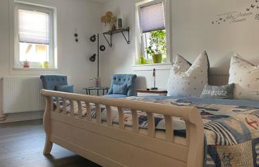 Ferienwohnungen Lausbuben & Zicken - im grünen Herzen Deutschlands - Foto 24