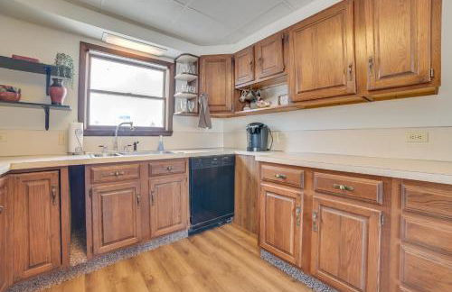 Cozy Tawas City Home with Views of Lake Huron! - Foto 2