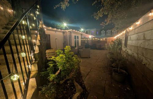 Private, Modern and Detached Garden Apartment - Photo 7