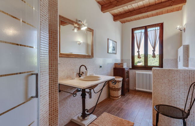 Villa in Piandimeleto With Pool & Sauna - Foto 21