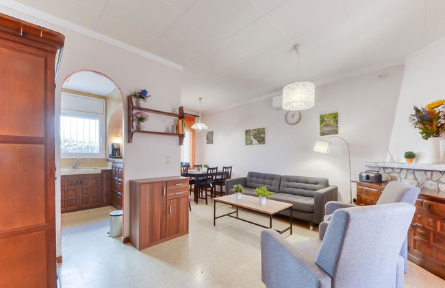 2 bedroom House in Castelló d'Empúries with garden and terrace - Photo 7