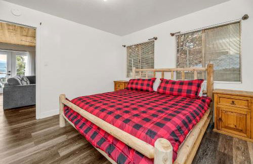 Family Fun Cabin - Mountain home with Game Room, Hot Tub and Lake Views! - Foto 34