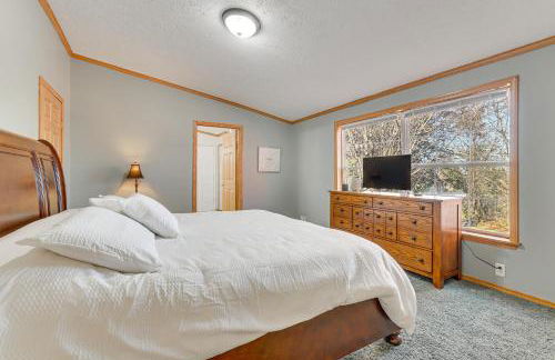 8 Mi to Dtwn Rochester Peaceful Home with Deck! - Foto 21