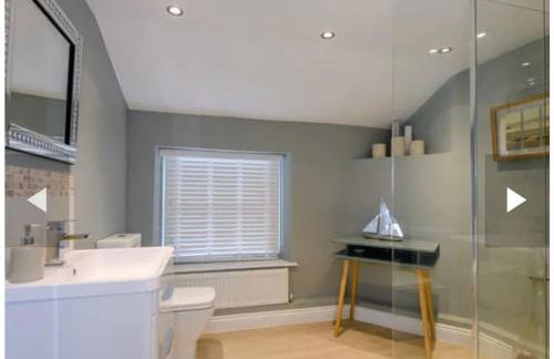 West Cottage. Central, beautiful, 2 mins to beach. - Foto 21