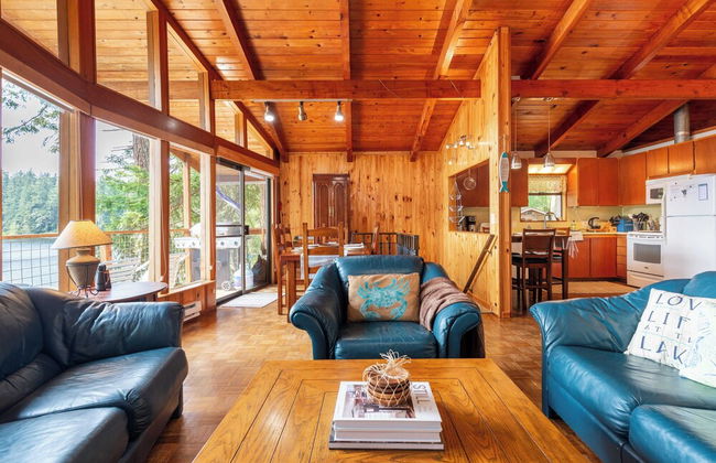 Goss Lake Getaway by Avantstay Lakefront Escape - Photo 4