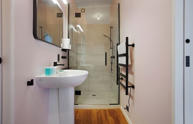 Artist's Colourful Casa with Spa Pool - Foto 35