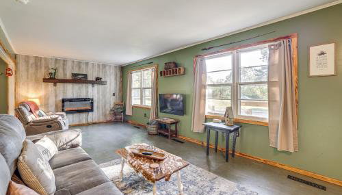 Peaceful Cassville Vacation Rental - Hike & Fish! - Foto 5