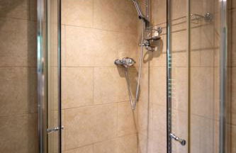 Comfy Chippenham Double Ensuite Home with Large Garden with Parking x 4 - Foto 29