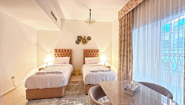 Elegant 3-Bedroom Villa in JVC - Dubai - Foto 3, Habitación