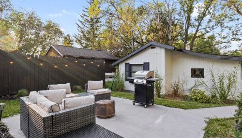 Beautiful Newly Renovated Home With King Bed & Lake Walkable - Foto 1