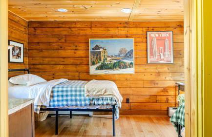 PoolHot Tub Firepit Near Hikes Shops Dining Cragswood Lodge by AvantStay - Foto 15