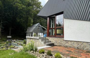 DOMKI w LESIE NAD RZEKĄ - Foto 3