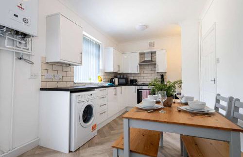 Spacious & Bright 3 Bedroom House in St Helens - Foto 18