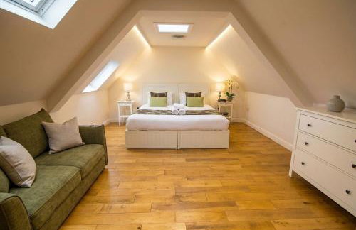 Bamburgh - Sleeps 8 - Dogs Stay Free - Enclosed Garden - Off Road Parking - Foto 6