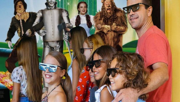 Movie World de Village Roadshow + Paradise Country - Foto 3