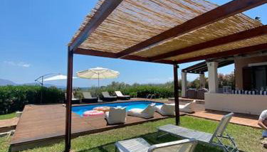 Georges Villa Galaxidi, family, pool and garden - Foto 3