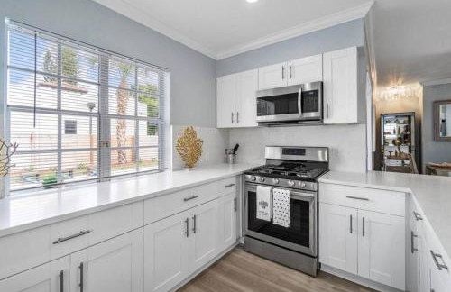 Serene WPB Escape Pool Near Beach - Foto 17