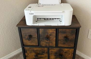 Family Fun! Sleeps 8, King Bed, 2 Queens, and Sofa Bed, Games - in Rogers - Foto 16