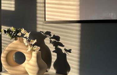 Contemporary detached house short train to London - Photo 30