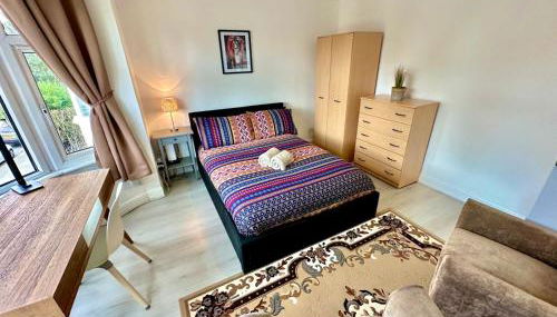 MADIKA HOMES Modern 2-Bed Apartment Near Wembley Stadium - Foto 2