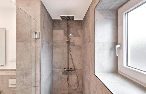 Tolstov Apartments - City Apartments with 1 or 2 Rooms - 15 Min to Messe DUS and Old Town DUS - Foto 26