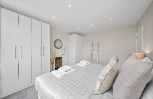 Clarence House-Windsor-Parking-5 bed - Photo 19