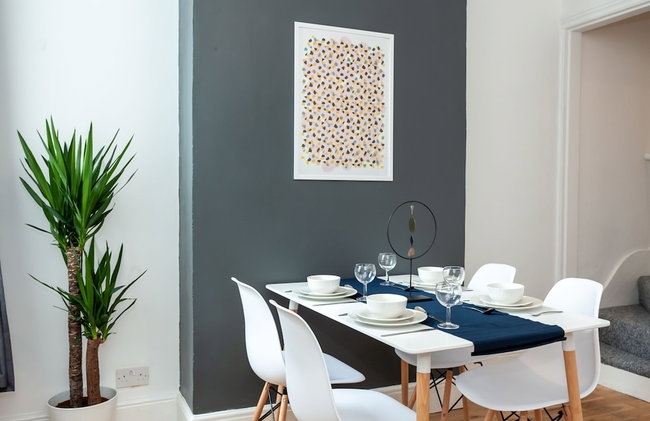 Cosy Home Near Station, Parking, Netflix, Sleeps 5 - Foto 15