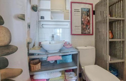 Awesome Apartment In Saint-Étienne - Foto 12