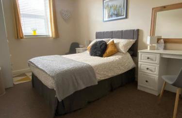 River bank apartment - Photo 2