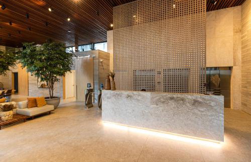 Studio Premium com Rooftop e Piscina com vista para a Baia de Todos os Santos, Portaria 24 Hr, Estacionamento, Wi-fi rápido 433Mpbs, Cozinha Compacta, Localização privilegiada próximo à praia e ao Farol da Barra - Foto 20