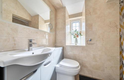 4Br Stunning Sea View Escape-near Snowdonia & Coastal Trails - Foto 23