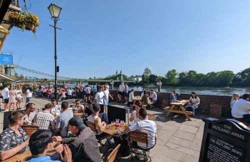 Modern 2 Bedroom Flat with private outdoor terrace - Foto 14