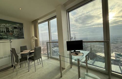 STUNNING!!! City-Center!! Retreat with Modern Amenities - Foto 38