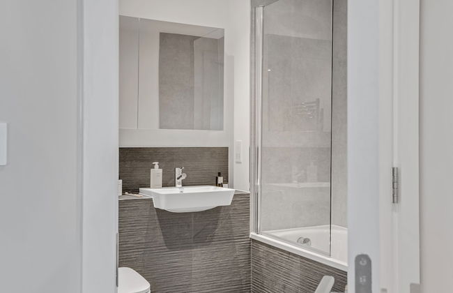 Chic One-bedroom Apartment Near Stratford - Foto 22