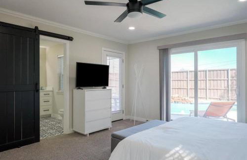 Perfect Getaway Home w Pool Jacuzzi Cinema Room - Foto 18