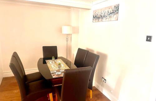 3 BEDROOM, FREE PARKING, WiFi, COSY, 5-BED HOUSE WITH GARDEN - Foto 16