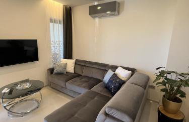 HelaMoni, New 5 Star 2 Person apartments with pool - Foto 5