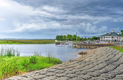 Family Home with Private Pool 24 Mi to Disney! - Foto 1